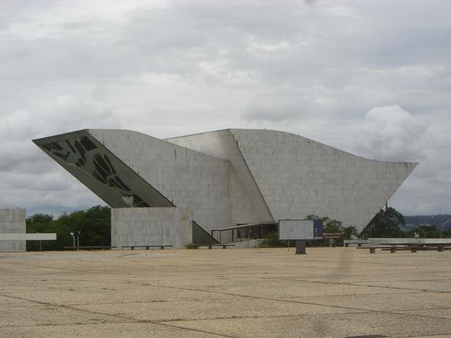 Building on the Three Powers Square