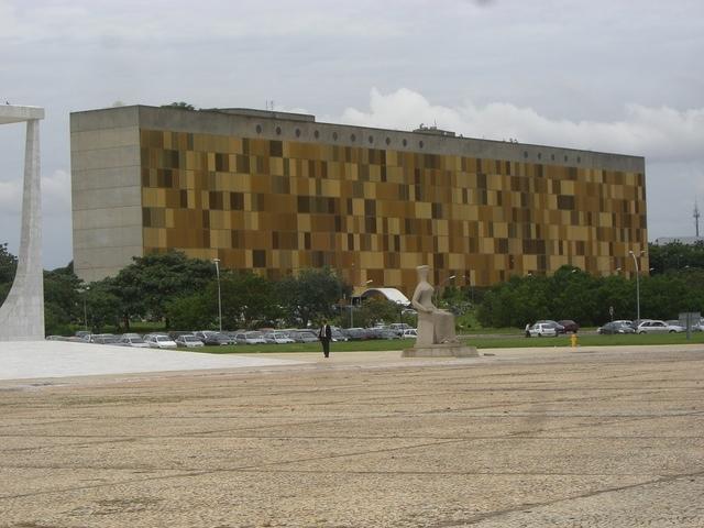 Building near the Three Powers Square