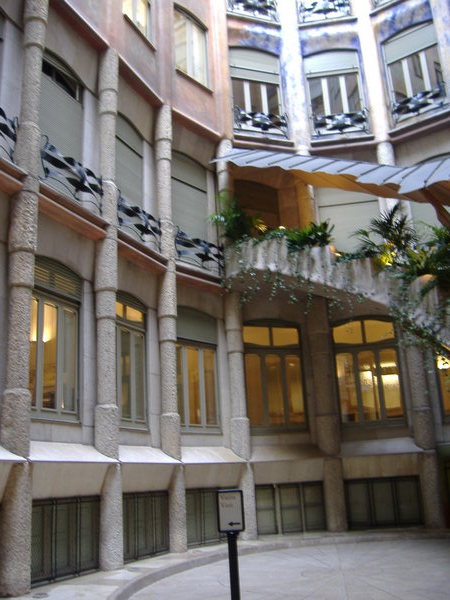 barcelona_pedrera_inside