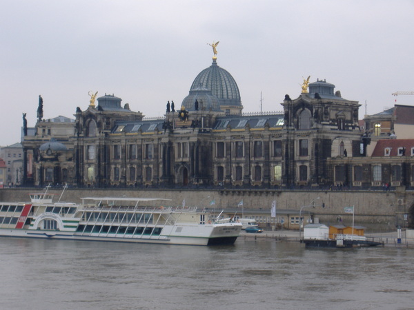 dresden_bridge_building