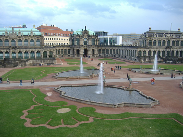 dresden_zwinger_above