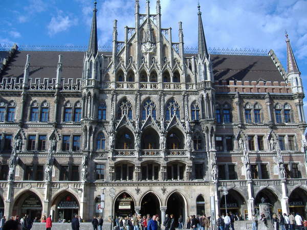 munich_rathaus_part