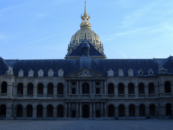 paris_invalides_court