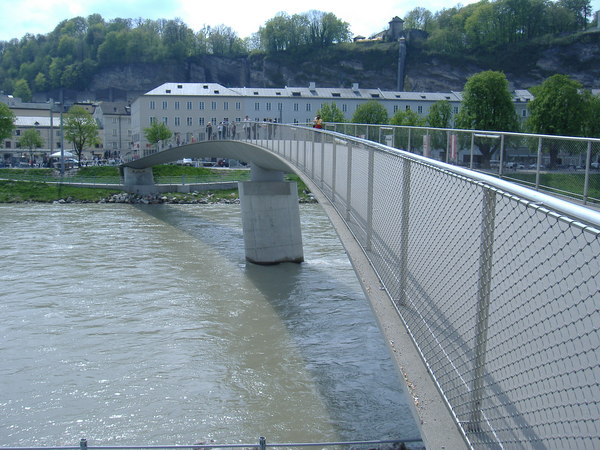 salzburg_bridge_down