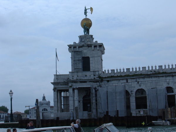 venice_canal2_end