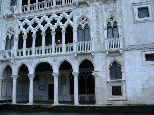 venice_canal_building5