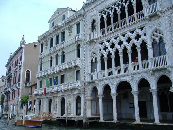 venice_canal_building5b