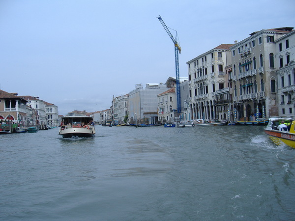 venice_canal_canal2