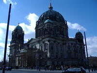 berlin_dom_side