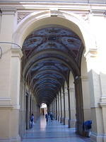 bologna_arches_long