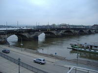 dresden_bridge_away