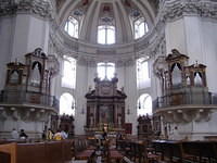 salzburg_dom_side