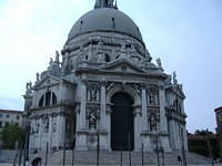 venice_canal2_church